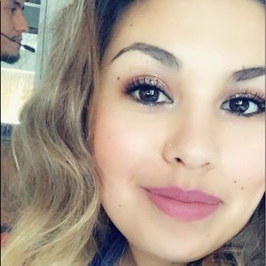 Meet your Posher, Perla